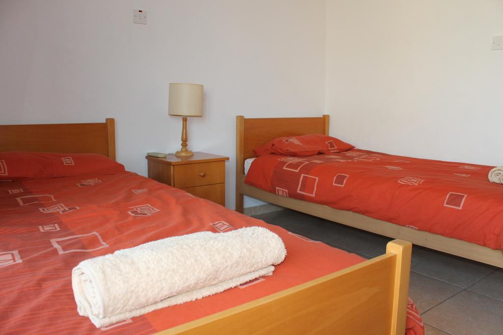 Diana Townhouse 2 Apartment Paphos ห้อง รูปภาพ