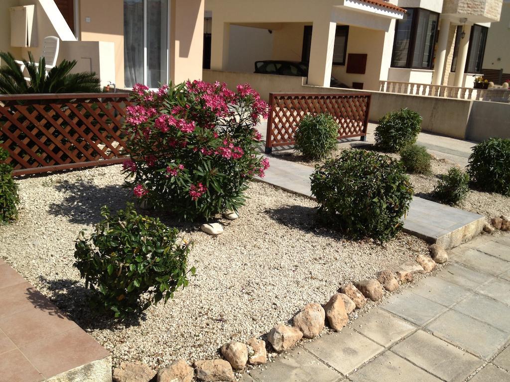 Diana Townhouse 2 Apartment Paphos ห้อง รูปภาพ