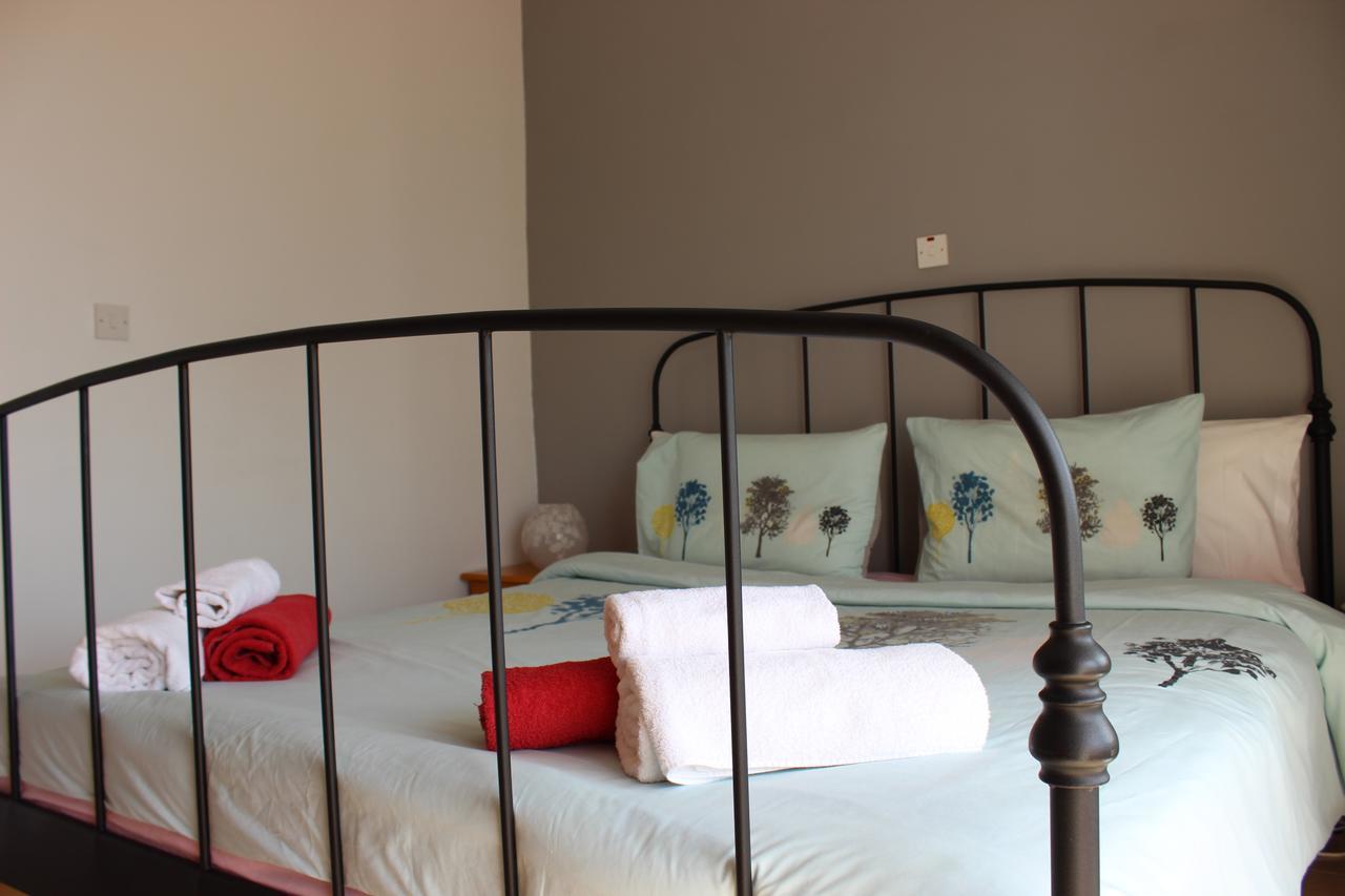 Diana Townhouse 2 Apartment Paphos ภายนอก รูปภาพ