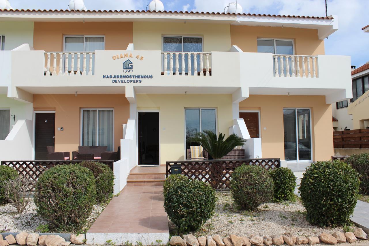 Diana Townhouse 2 Apartment Paphos ภายนอก รูปภาพ